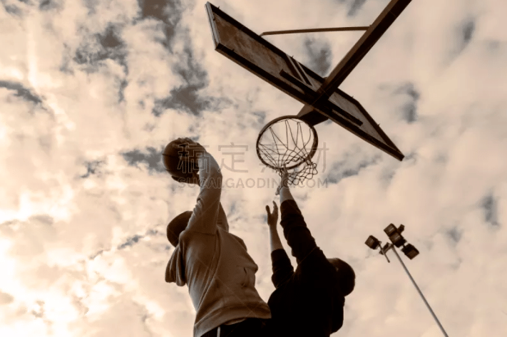 穆雷22+8+17生涯新高掘金终结绿军4连胜 沃特森30分布朗33分