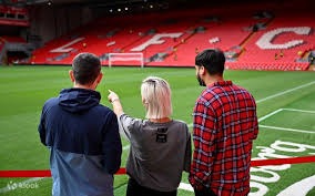 轮盘投注顺序：先下还是后下对心理的影响。（轮盘下注的时机选择如何影响玩家心理）