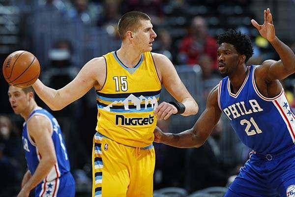 他频繁穿插 他频繁穿插