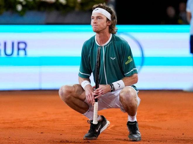 我们更深入 我们更深入